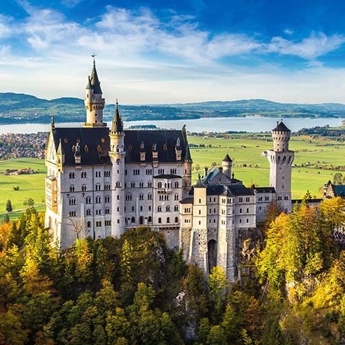 創意德瑞~阿爾薩斯巴登巴登溫泉鄉冰河列車列支敦士登新天鵝堡國王湖三大名峰14天